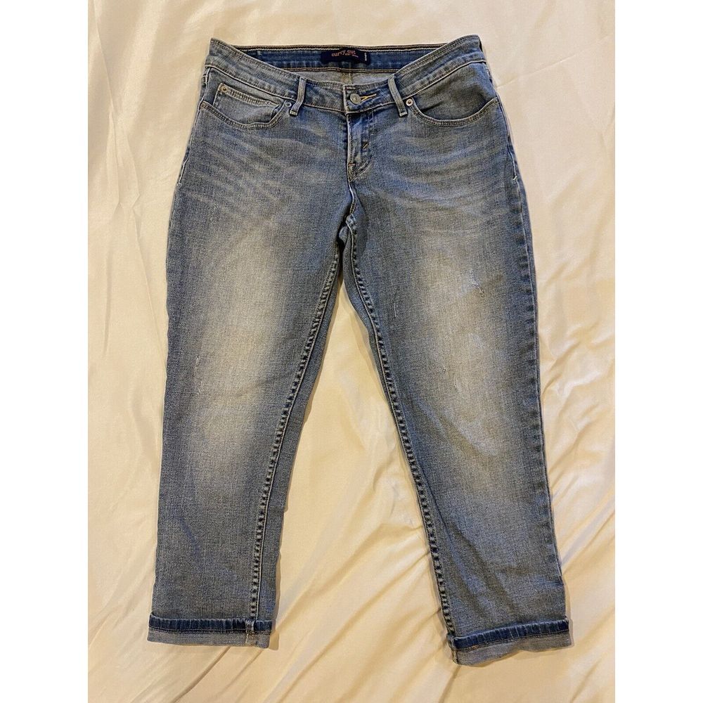 Levi's 528 Curvy Cut Capri 9 Women's Denim Stretch Jeans Medium Wash